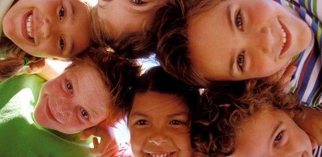 niños con relaciones positivas